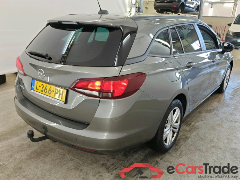 Opel Astra Sports Tourer 1.2 turbo S/S 81kW Edition 5d #2