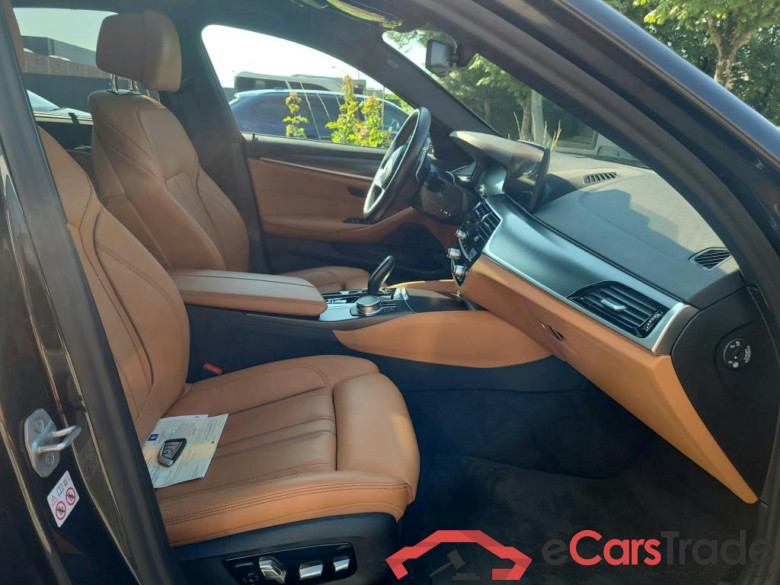 BMW - BMW 5 BERLINE 518dA 150PK M Sport Business Edition Pack Safety & Innovation  With Head Up & Business With Dakota Heated Seats & Travel & Towing Hook #3
