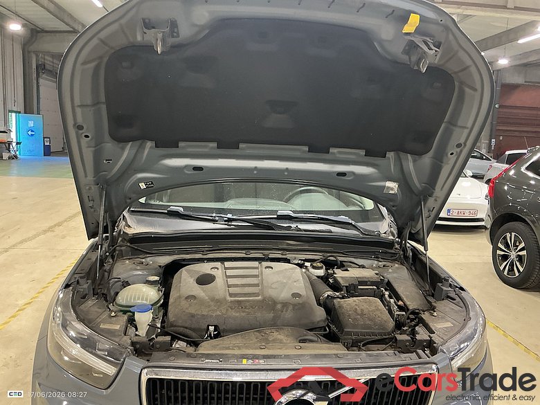 VOLVO XC40 DIESEL 2.0 D3 Momentum Pro #6