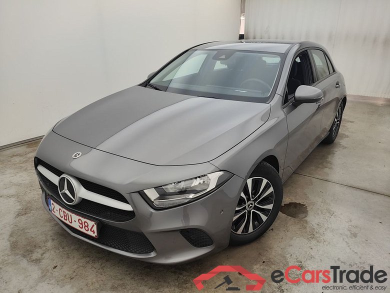 Mercedes-Benz A-Klasse A 180 Business Solution Essential 5d #1