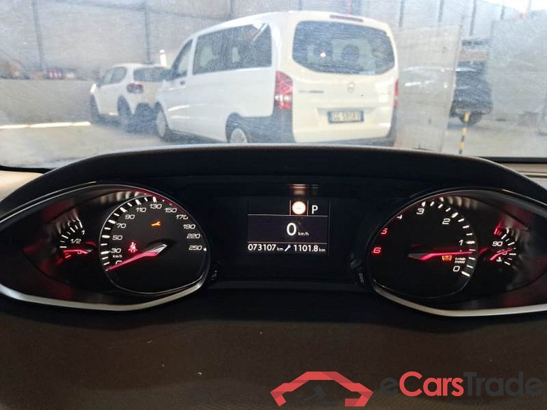 PEUGEOT 308 / 2017 / 5P / STATION WAGON SW BUSINESS BLUEHDI 130 EAT6 SeS AUT. #4