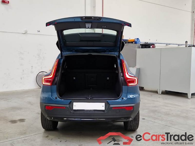 VOLVO XC40 / 2021 / 5P / SUV B3 AUTOMATICO PLUS DARK #5