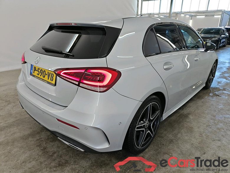 Mercedes-Benz A-Klasse A 200 7G-DCT Business Solution AMG 5d + Pano #2