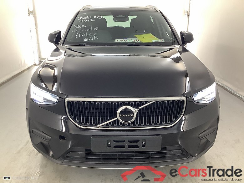 VOLVO XC40 2.0 B3 MHEV CORE DCT #2