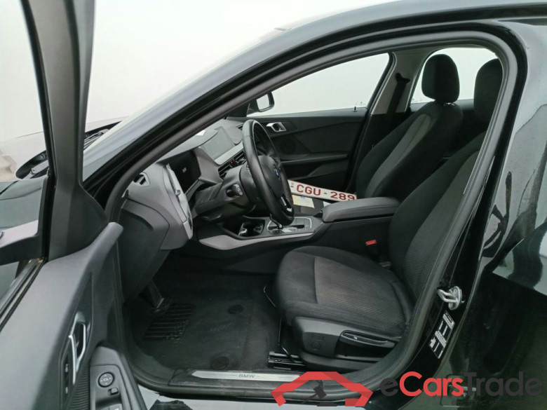BMW 1 Reeks Hatch 118iA (100 kW) 5d #3
