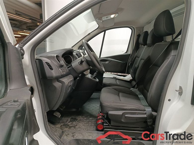 Renault Trafic L2H1 dCi 120 Grand Confort 2.9T 4d #3
