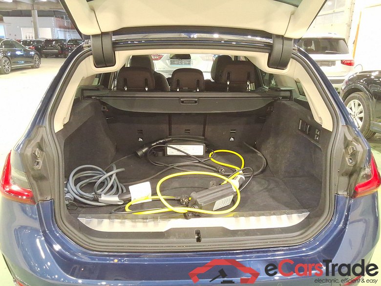 BMW 3 SERIES TOURING 2.0 330E (215KW) TOURING #3
