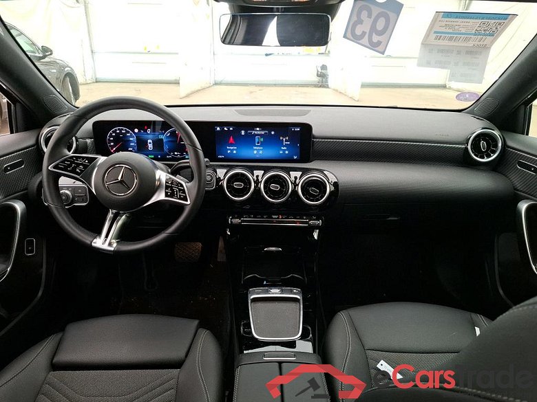 MERCEDES-BENZ Classe A Berline / 2022 / 4P / Berline A 250 e Business Line 8G-DCT #5