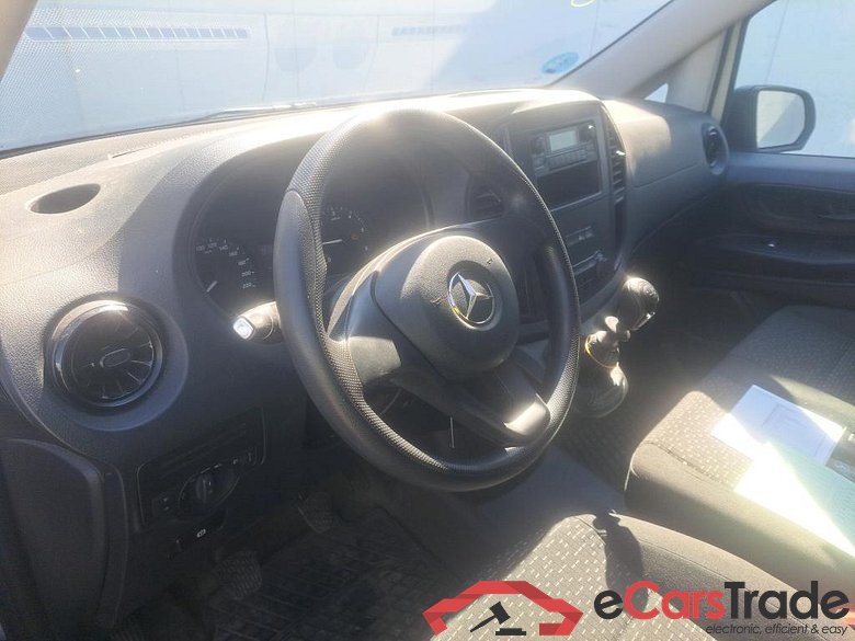 MERCEDES-BENZ Vito / 2014 / 4P / furgón 114CDI TD 100kW furgón Pro compacta #3