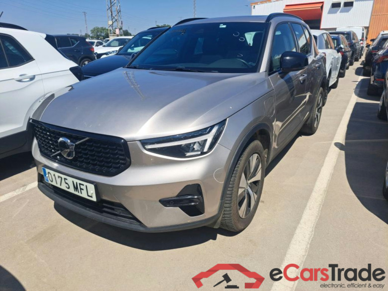 VOLVO XC40 / 2021 / 5P / todoterreno 1.5 T4 Recharge PHEV Plus Dark Auto