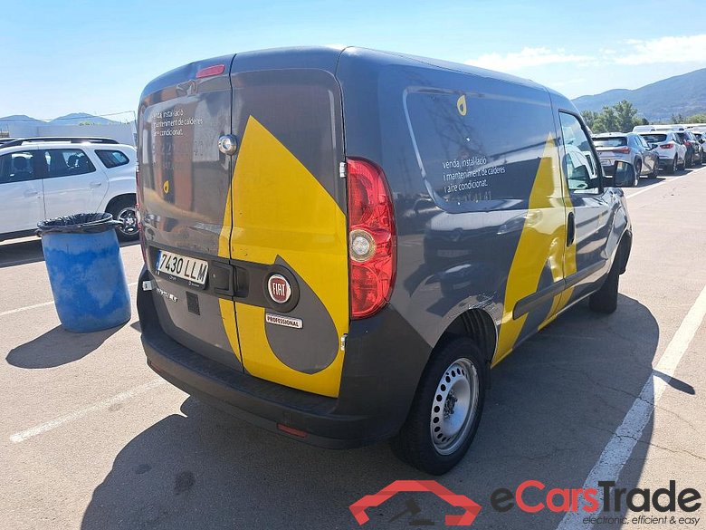 FIAT Doblò Cargo/2015/3P/furgón derivado de turismo Cargo Base Plus 1.3 Mjet 59kW (80CV) #2