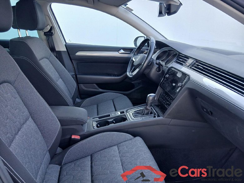 VOLKSWAGEN Passat / 2019 / 5P / familiar Variant Executive 2.0 TDI 110kW DSG #6