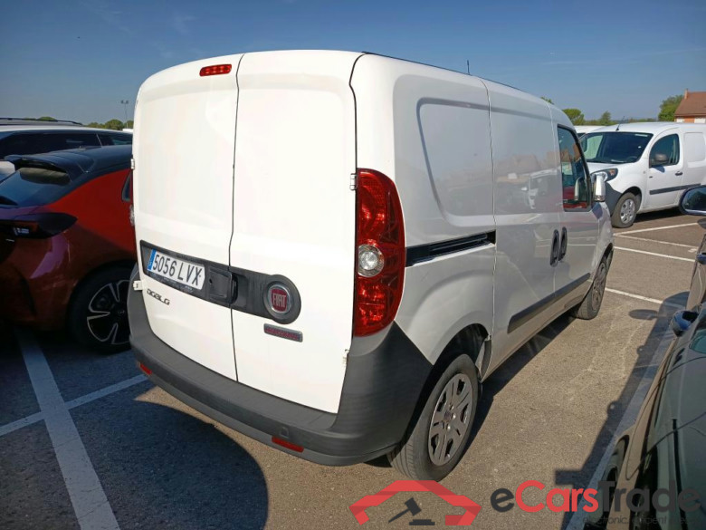 FIAT Doblò Cargo/2015/4P/furgón derivado de turismo Cargo SX 1.6 Mjet 66kW (90CV) (AC) #2