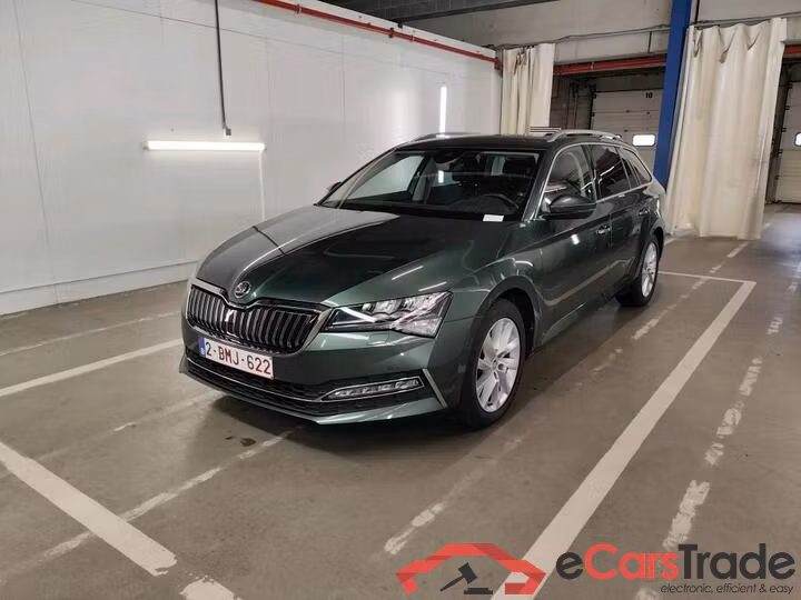 Skoda Superb Combi Superb Combi 1.4 TSI iV DSG6 Style (PHEV) 160kW/218pk  5D/P Auto-6 #1