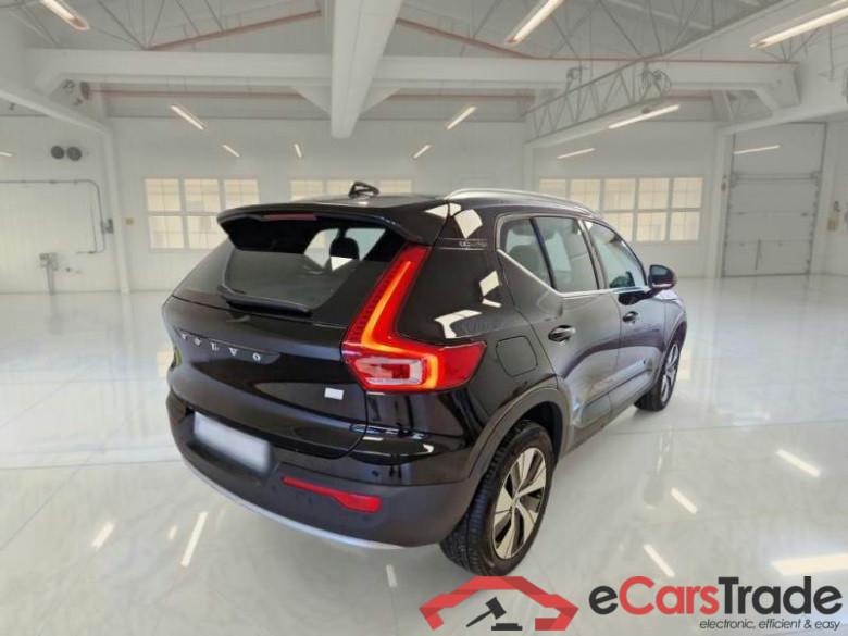 VOLVO XC40 / 2021 / 5P / SUV T4 RECHARGE PLUG-IN AUTO CORE #2