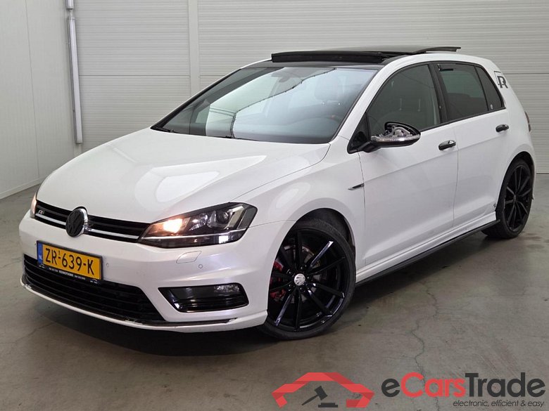 VOLKSWAGEN GOLF 1.4 TSI ACT Connected Series