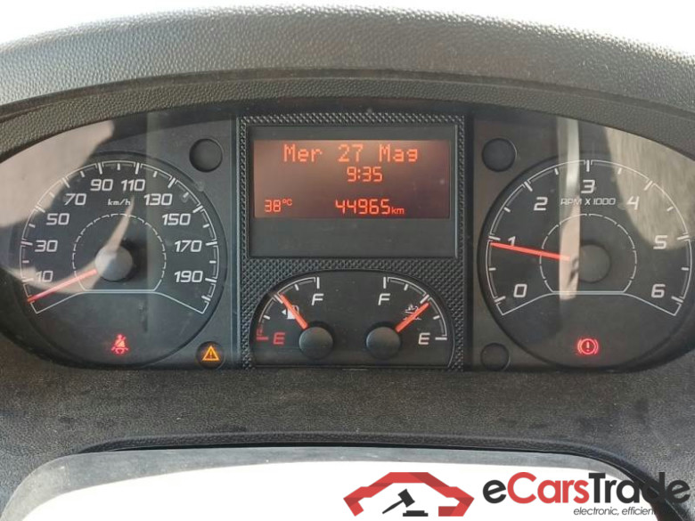 PEUGEOT BOXER / 2014 / 4P / FURGONE 333 L2H2 2.2 BLUEHDI 140CV SeS #4