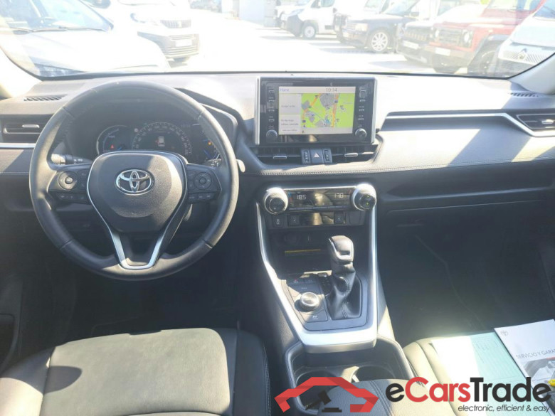 TOYOTA Rav4 / 2018 / 5P / todoterreno 2.5l 220H Advance Plus 4WD #3