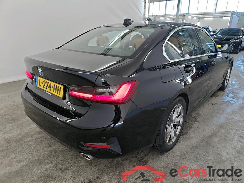 BMW 3 Serie Sedan 318iA  Sport Line 4d+ BMW laserlight #2