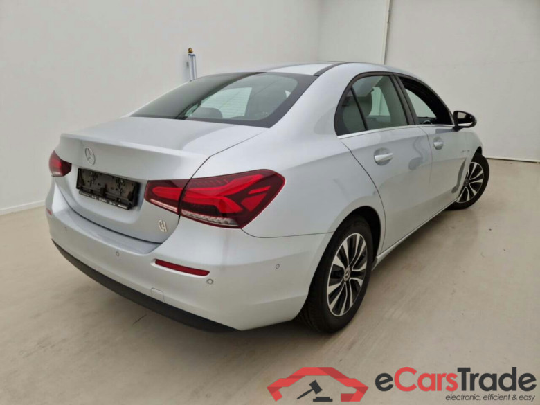 MERCEDES-BENZ A-KLASSE LIMOUSINE 1.3 180 7G-DCT LUXURY LINE #2