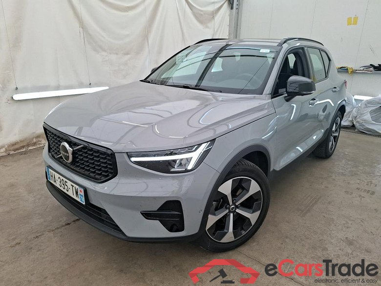 VOLVO XC40 / 2022 / 5P / SUV B3 163 DCT 7 Ultra