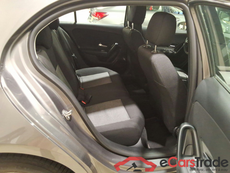 MERCEDES-BENZ A-CLASS 1.3 A 180 ESSENTIAL LINE DCT #5