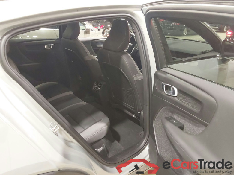 VOLVO C40 BEV 82KWH RECHARGE EXTEND RANGE ULTIMATE #5