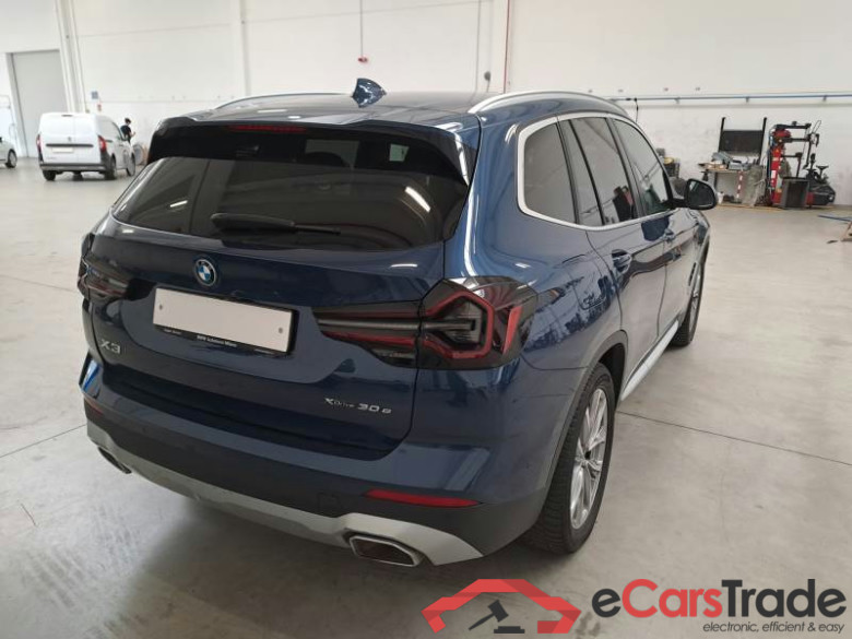 BMW X3 / 2021 / 5P / SUV XDRIVE 30E #2