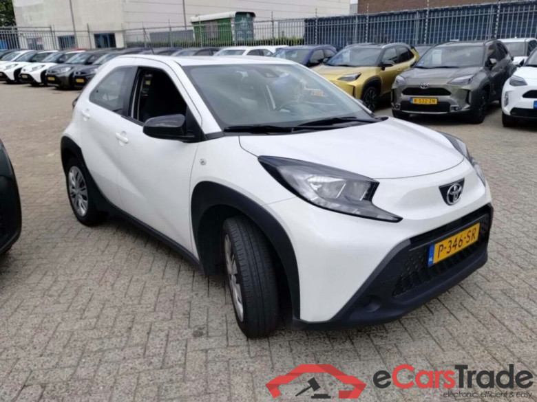 TOYOTA Aygo X 1.0 VVT-i MT Play #2