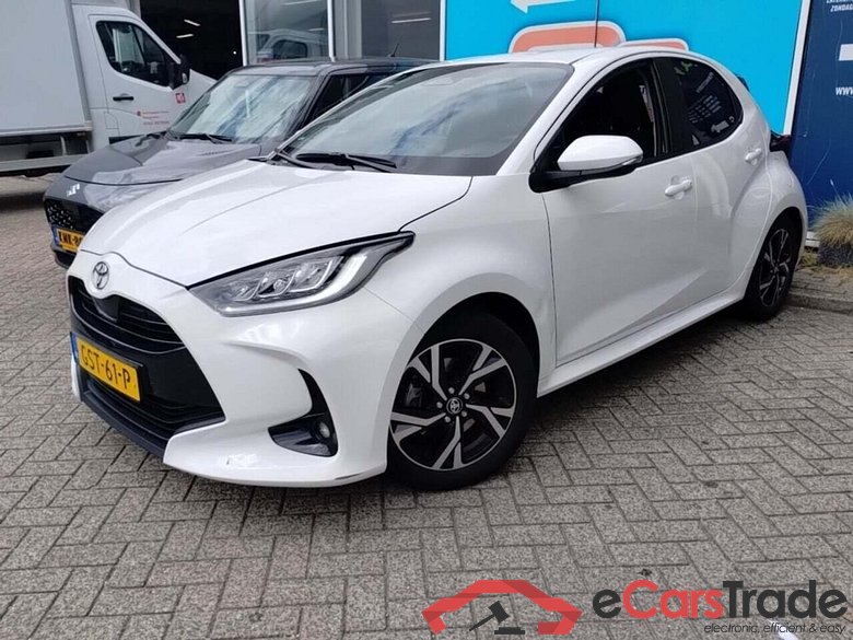 TOYOTA YARIS 1.5 Hybrid 115 First Edition