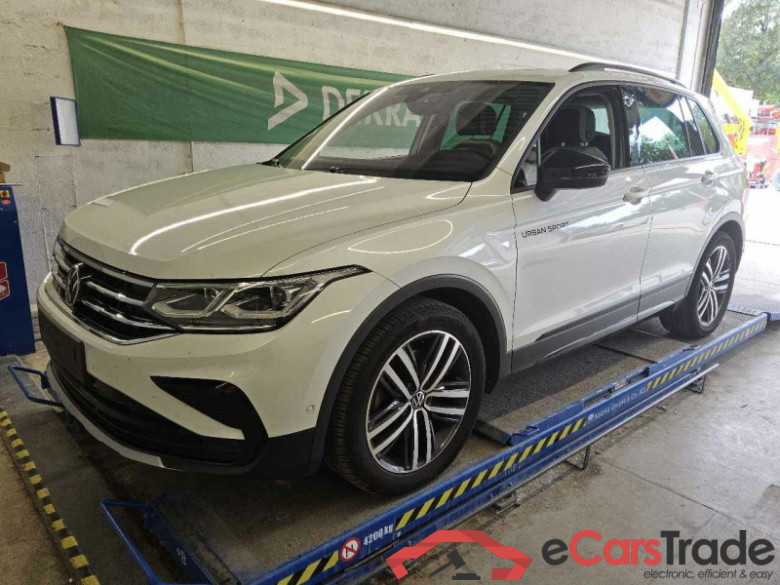 Volkswagen Tiguan (AX1)(07.2020->2024) DE - SUV5 2.0 TDI BMT/Start-Stopp EU6d, 4Motion Urban Sport, (Facelift) 2021 - 2 #1