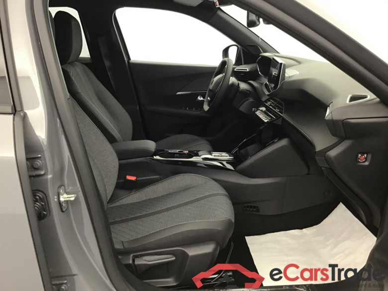 Peugeot 2008 Allure 1.2 Gasoline 137hp #6