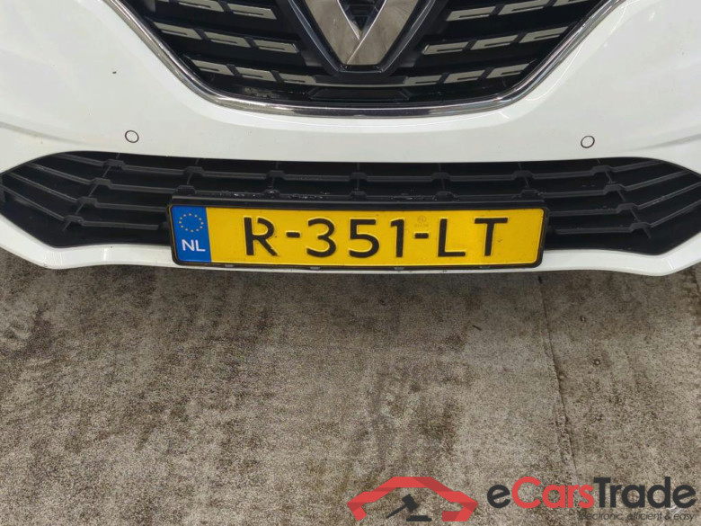 Renault Mégane Estate TCe 140 EDC Intens 5d #5