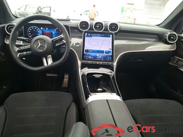 MERCEDES-BENZ GLC / 2022 / 5P / SUV GLC 300 e AMG Line 4MATIC #6