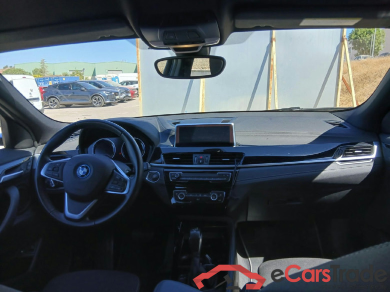 BMW X2 / 2017 / 5P / todoterreno xDrive25e Auto #3