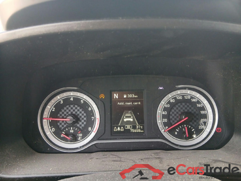 HYUNDAI i20 / 2020 / 5P / berlina con portón 1.0 TGDI 74kW (100CV) 48V Essence #3