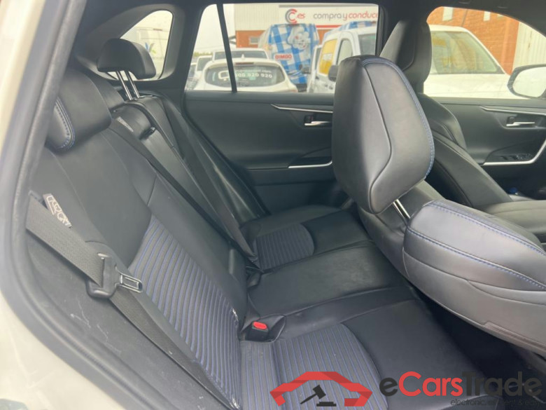 TOYOTA Rav4 / 2018 / 5P / todoterreno 2.5l 220H Style #6
