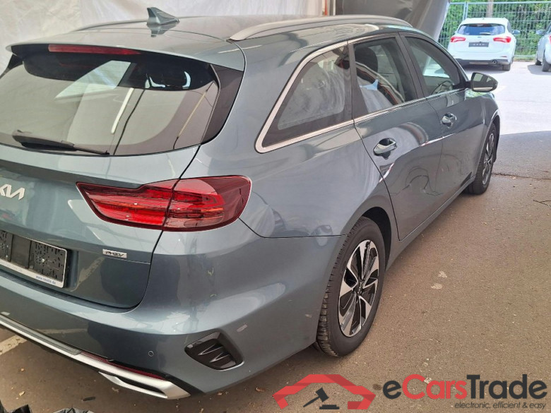 Ceed Sportswagon Plug-in Hybrid Vision 1.6 104KW AT6 E6d #2