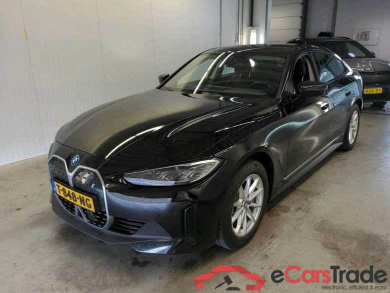 BMW i4 40