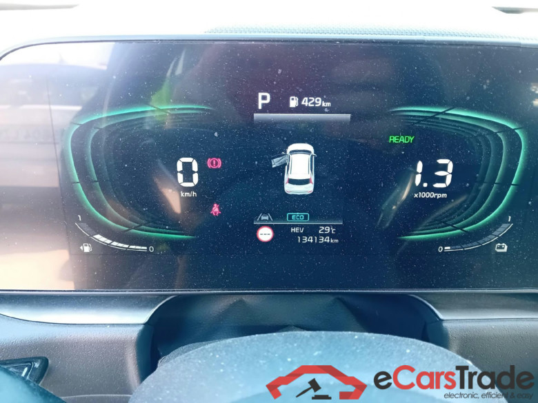 KIA Niro / 2022 / 5P / crossover 1.6 GDi PHEV 135kW (183CV) Drive #4