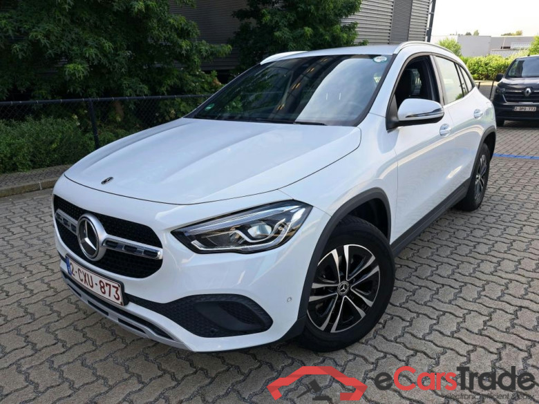 MERCEDES - MER GLA 250e  218PK DCT Business Solution With Smartphone Integration & Towing Hook With ESP  * HYBRID * #1