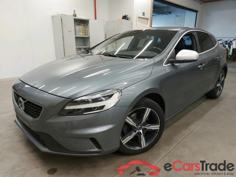 Volvo V40 2.0 T2 R-Design LED Navi Sport-Leather Klima PDC ...