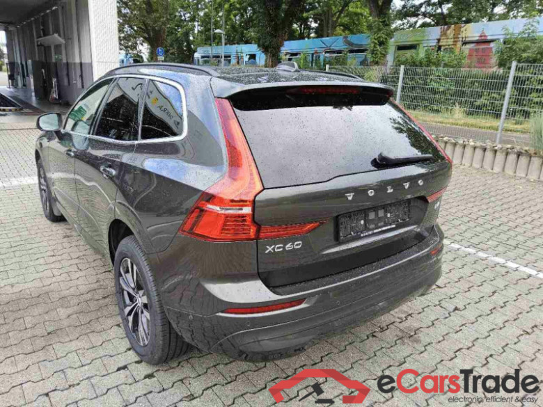 Volvo XC60 (03.2017->) DE - SUV5 B4 (Benzin) 2WD EU6d, Momentum Pro Mild-Hybrid, (Facelift) 2021 - 2022 #4