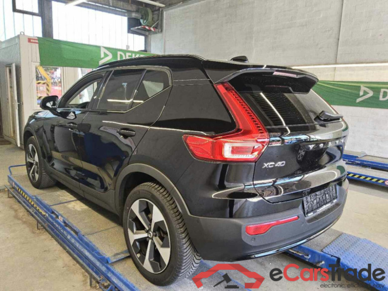 Volvo XC40 (2017->) DE - SUV5 B4 2WD EU6d, Plus Dark, (Facelift) 2022 - 2024 #4