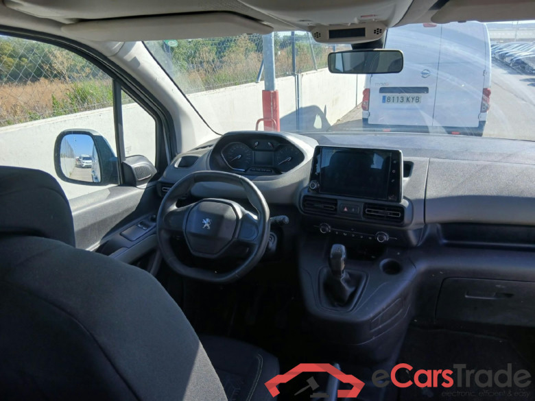 PEUGEOT Rifter / 2018 / 5P / monovolumen compacto Active Long BlueHDi 73kW #3
