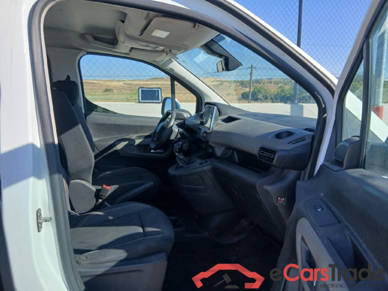 PEUGEOT Rifter / 2018 / 5P / monovolumen compacto Active Long BlueHDi 73kW #6