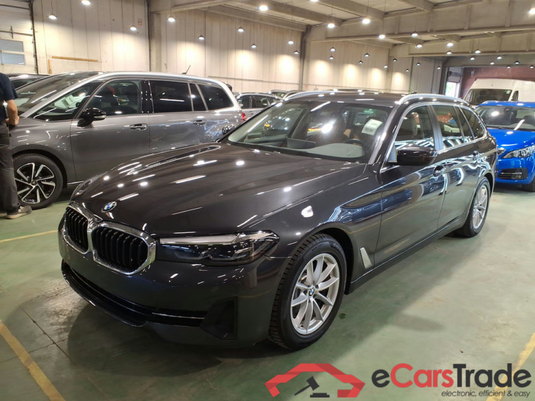 BMW 5 SERIES TOURING 2.0 520D 120KW TOURING AUTO