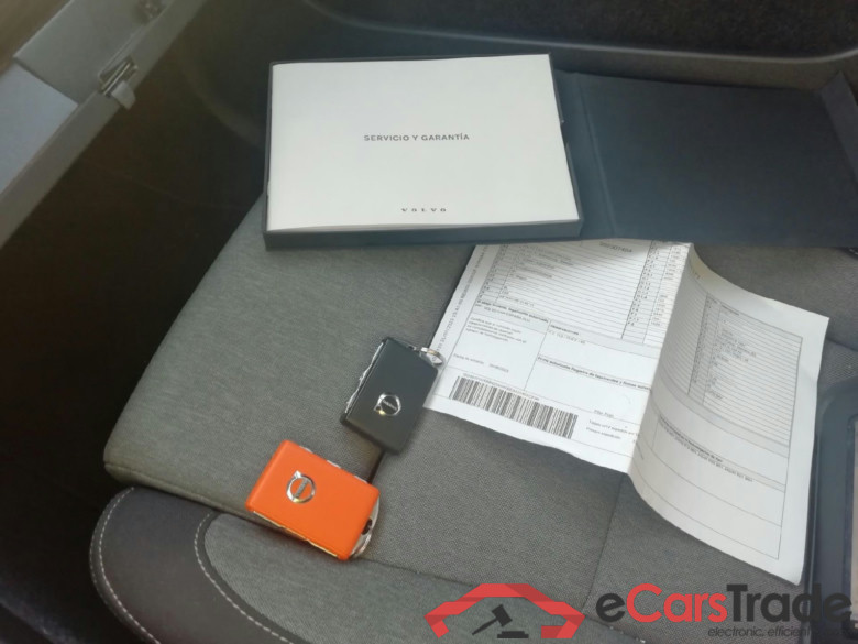 VOLVO XC40 / 2021 / 5P / todoterreno 1.5 T4 Recharge PHEV Core Auto #5