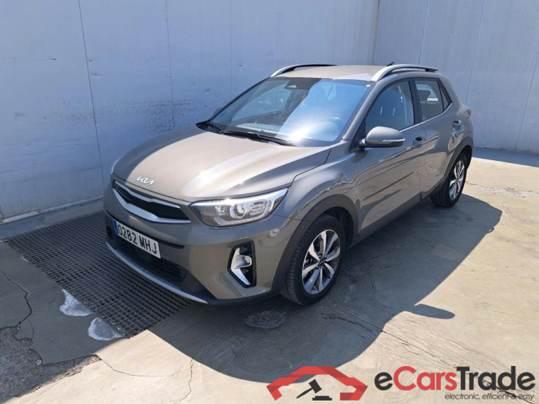 KIA Stonic / 2017 / 5P / todoterreno 1.0 T-GDi 88kW (120CV) MHEV iMT Drive #1
