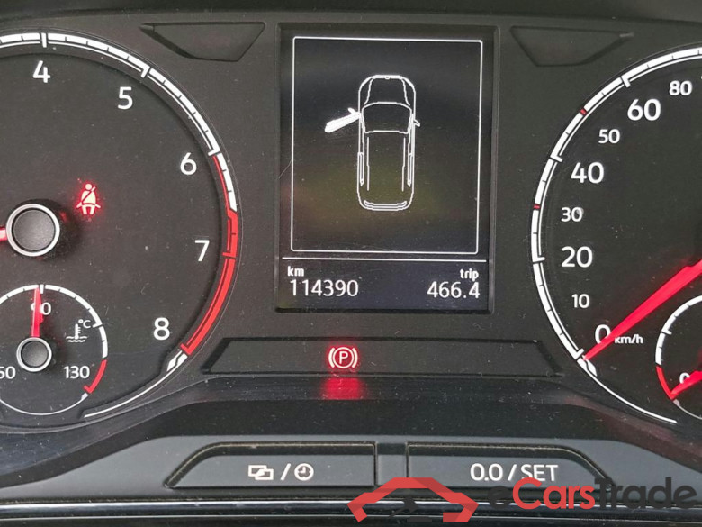 VOLKSWAGEN T-Cross / 2018 / 5P / todoterreno Advance 1.0 TSI 81kW (110CV) DSG (AC) #5